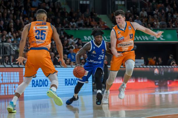 俱乐部的情 俱乐部的情