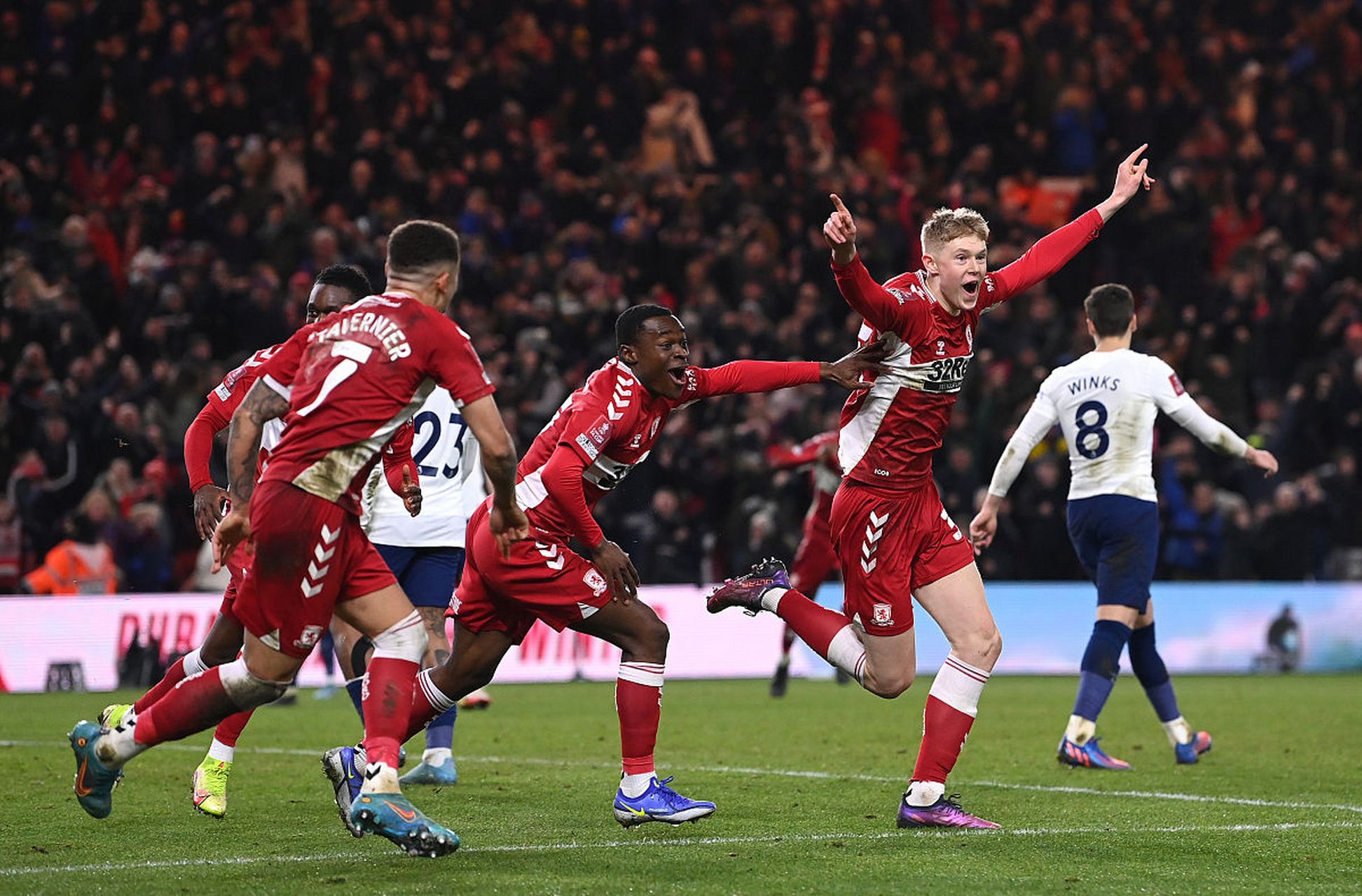 德近年来坚 德近年来坚