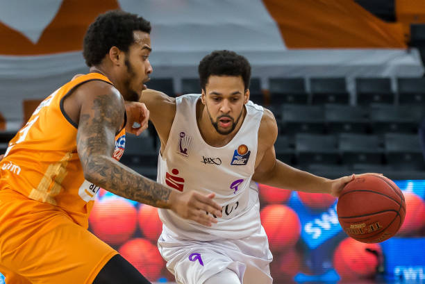 逐步形成的 逐步形成的